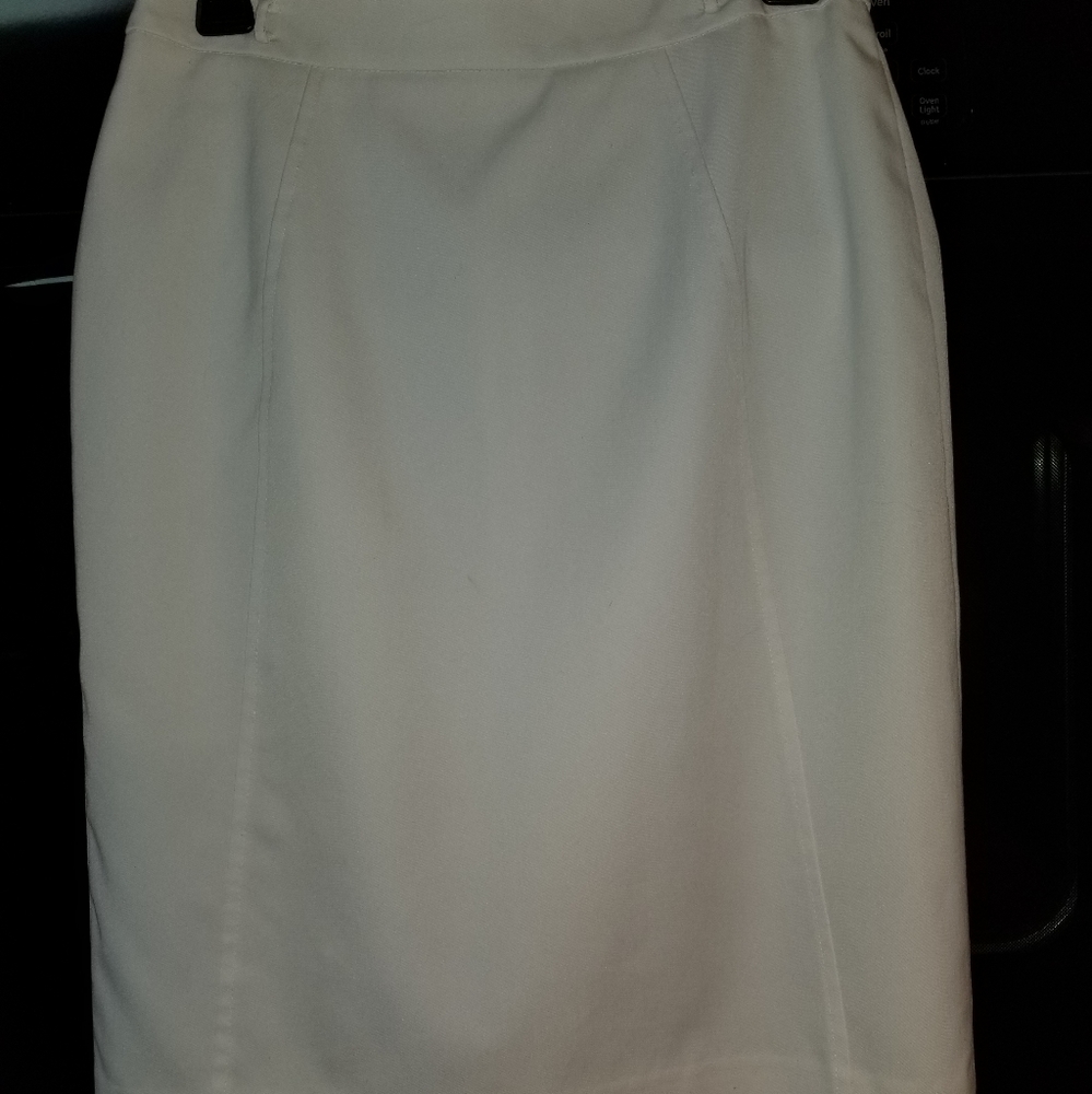 Ladies JonesWear Stretch Skirt